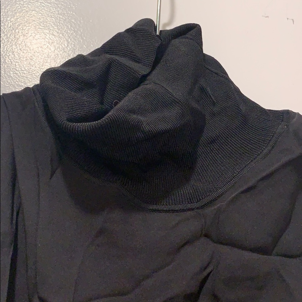 Top - Picture 2 of 3